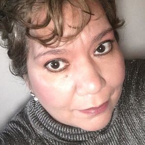 Meet your Posher, Ivett